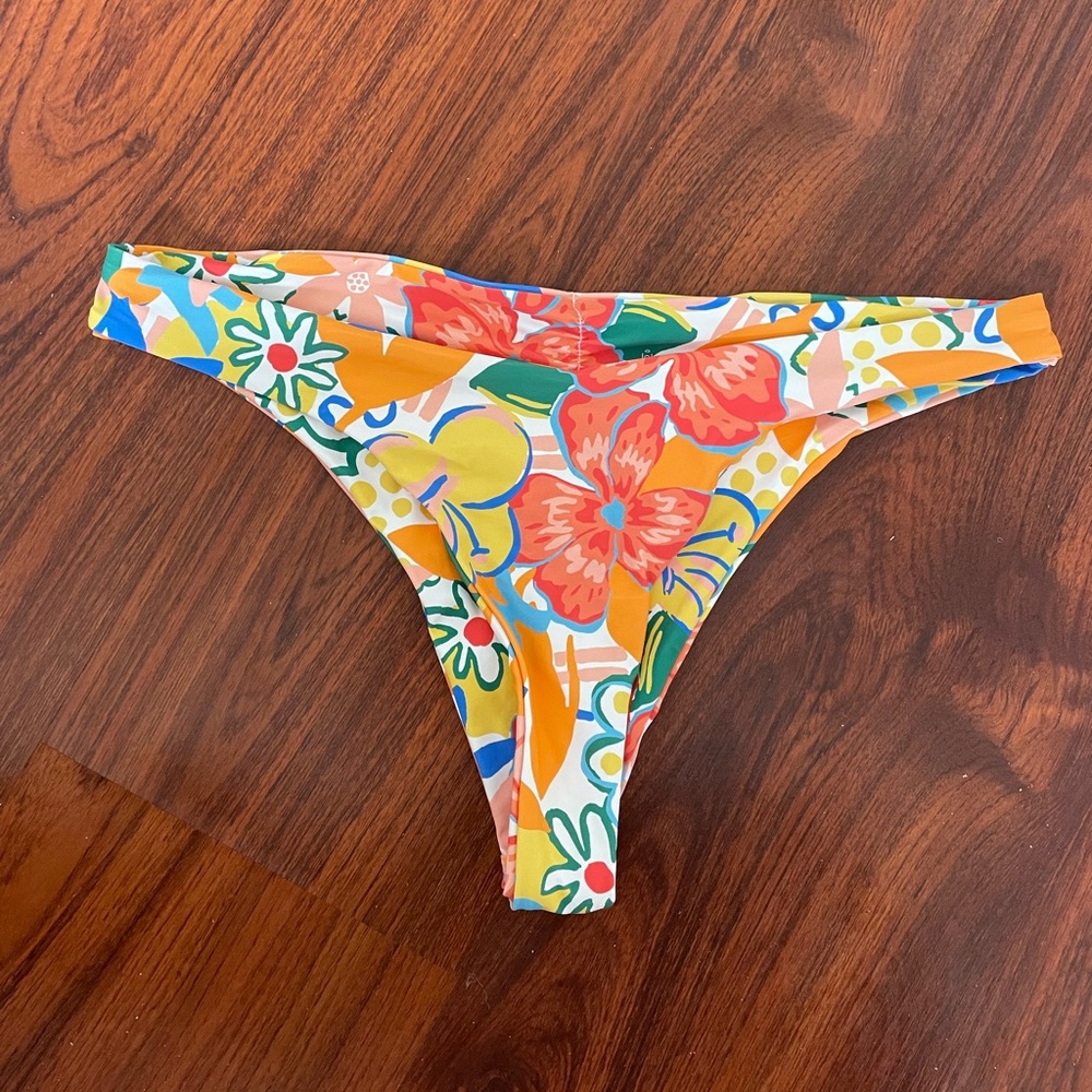 Stone Fox Swim Bottoms M